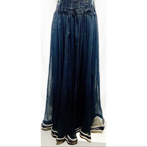 Vintage Ball Gown - Picture 9 of 14